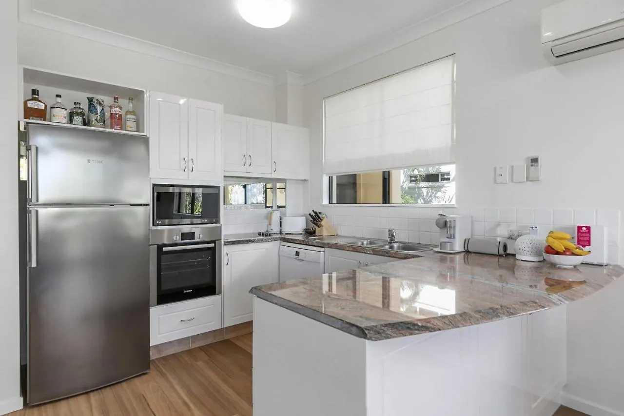 1 24 Belle De Jour Edgar Bennett Avenue Noosa Heads Apartment 0*,